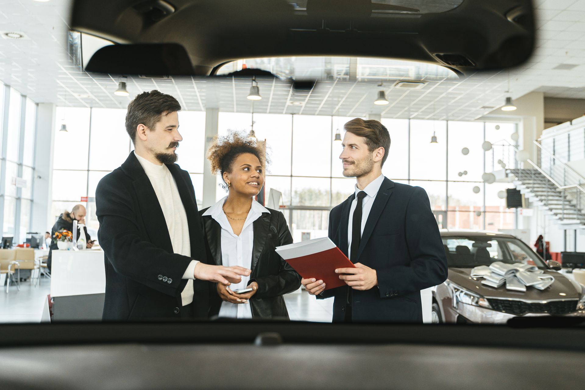 Schweizer Autoversicherung abschliessen mit Stammnummer und Versicherungsnachweis
